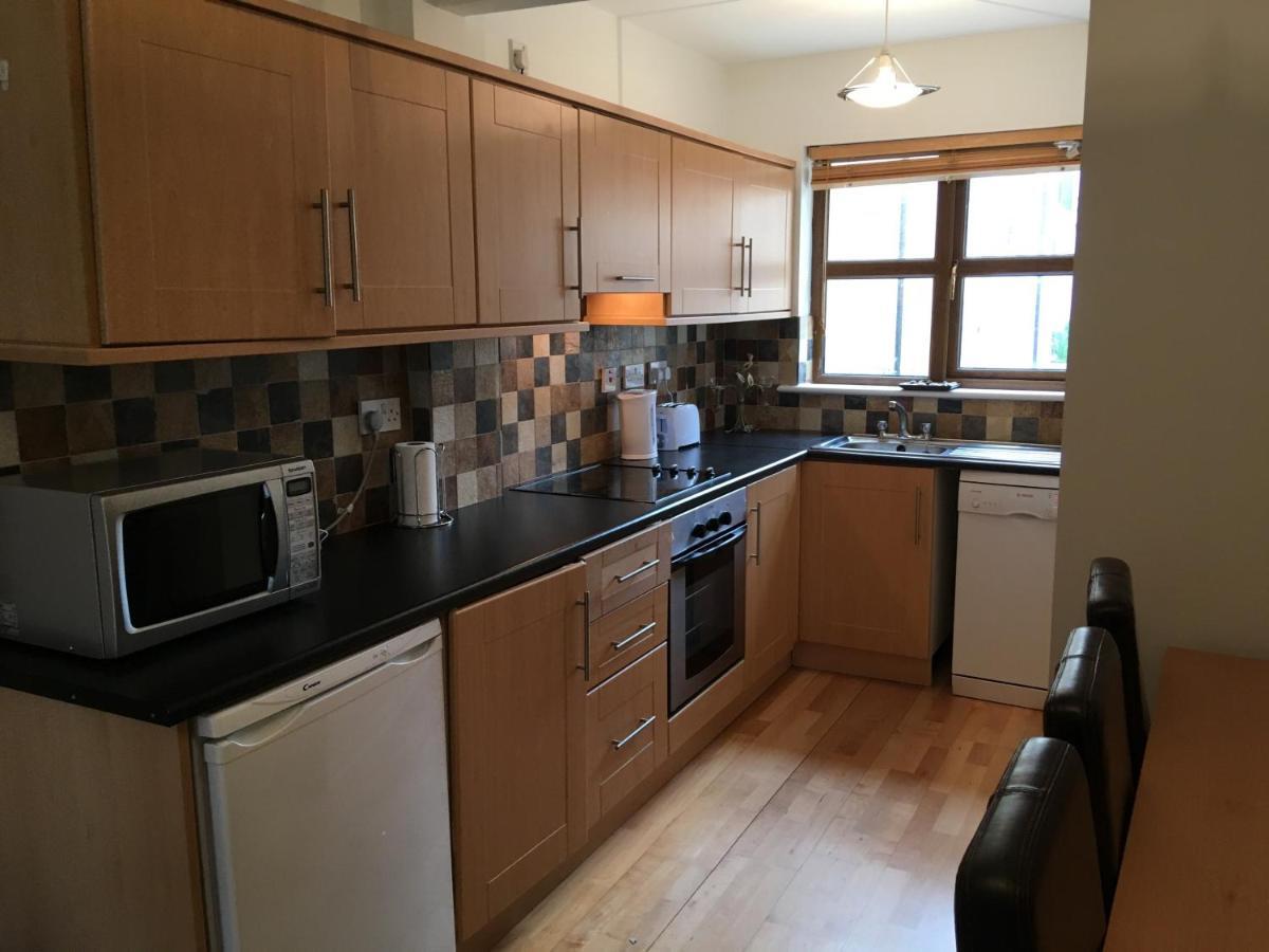4 Clifden Court Apartment Exterior photo
